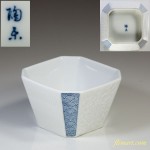 青海波陽刻花唐草角鉢
