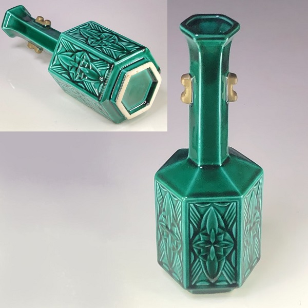 緑釉六角鶴首花瓶