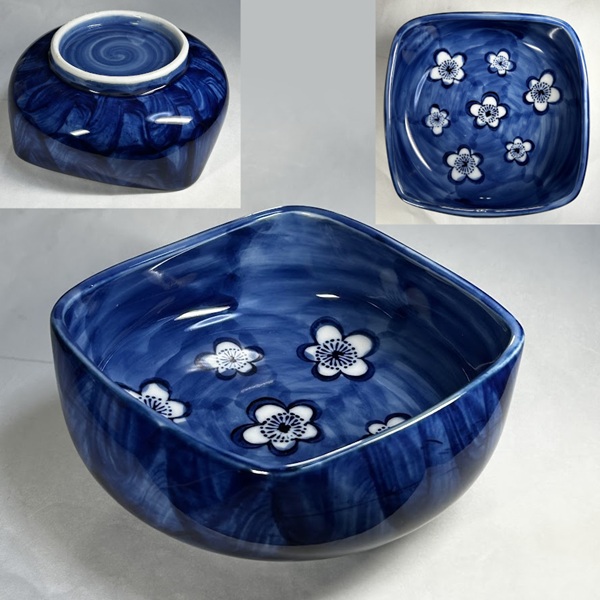 染付梅小紋角小鉢